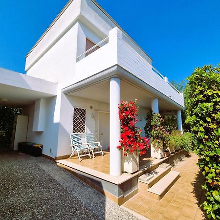 Apulia Beach Лепорано Екстер'єр фото